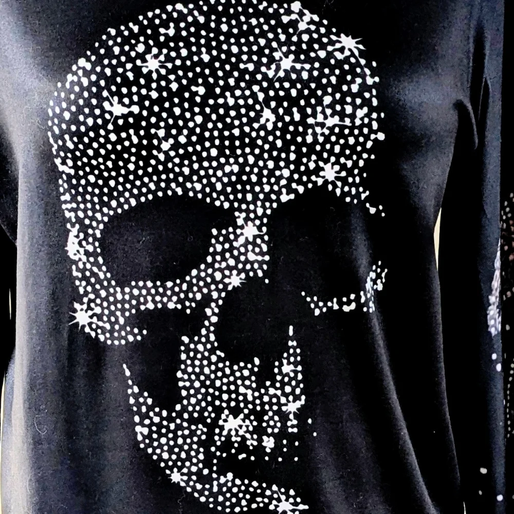 🔴3/$10 Black Skull "Rhinestone" Print Tee NWT sz S - Picture 4 of 7